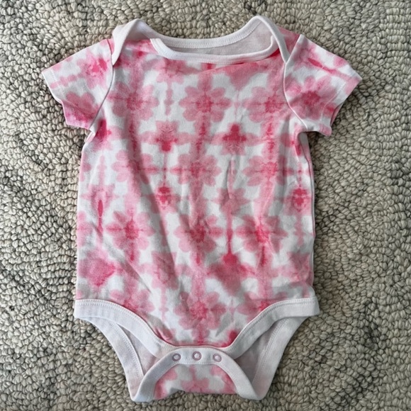 NWOT 5 PIECE BABY GIRL BUNDLE 3-6 MONTHS - Picture 5 of 6